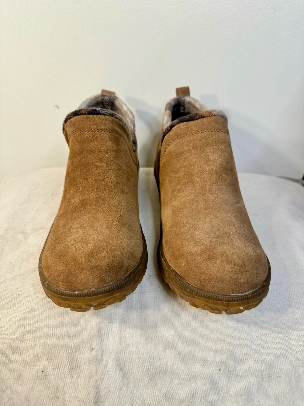 Minnetonka Northmost Suede Ankle Boots Dusty Brown 7
